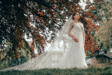 Load image into Gallery viewer, Elizabeth White Bridal Gown - House Of Swavo